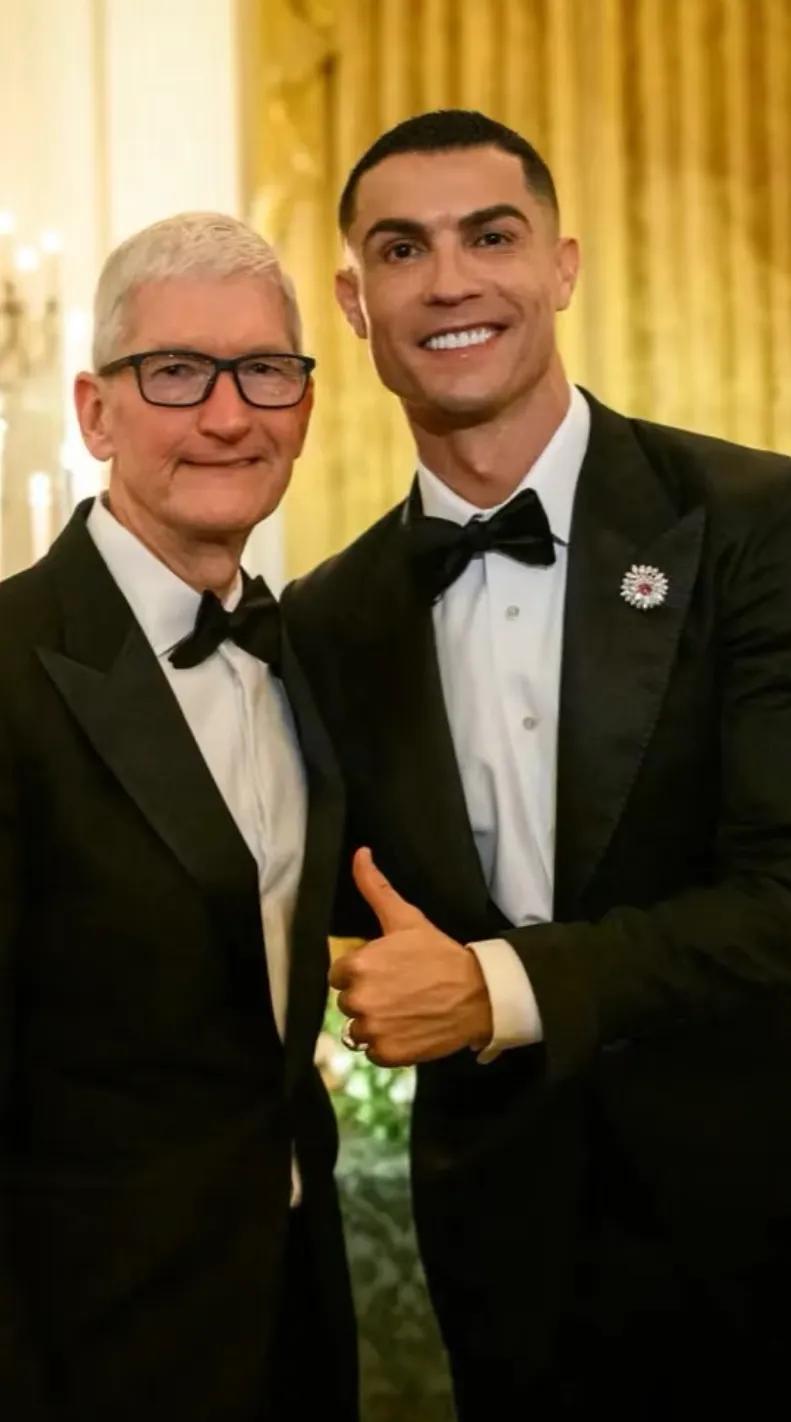 乔治娜穿皮草见特朗普,她和C罗一起化妆去晚宴,C罗给她撑伞很甜