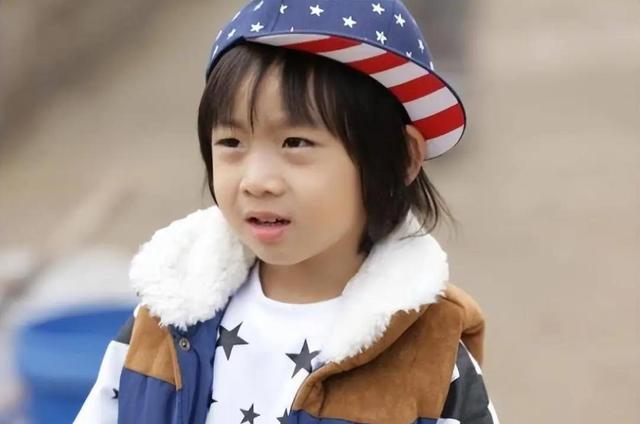 林志颖15岁儿子曝光:眉眼之间神似易烊千玺,小旋风基因没有白费