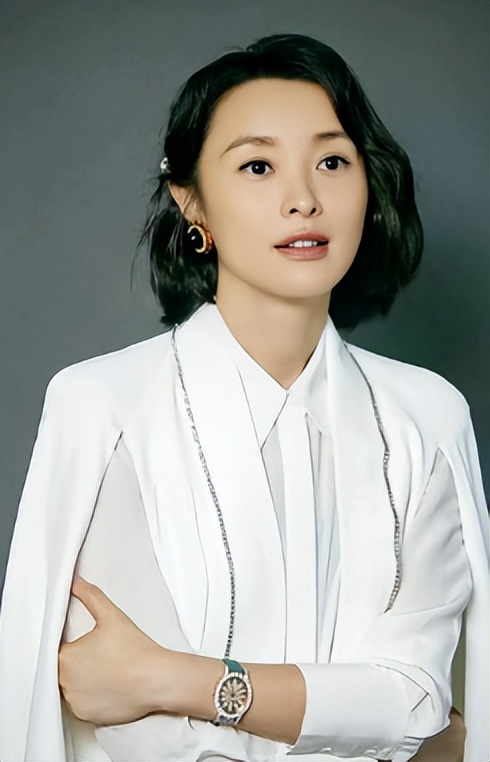 陈建斌没想到，九三晚会结束一个月，吴越因一个举动再次口碑暴涨