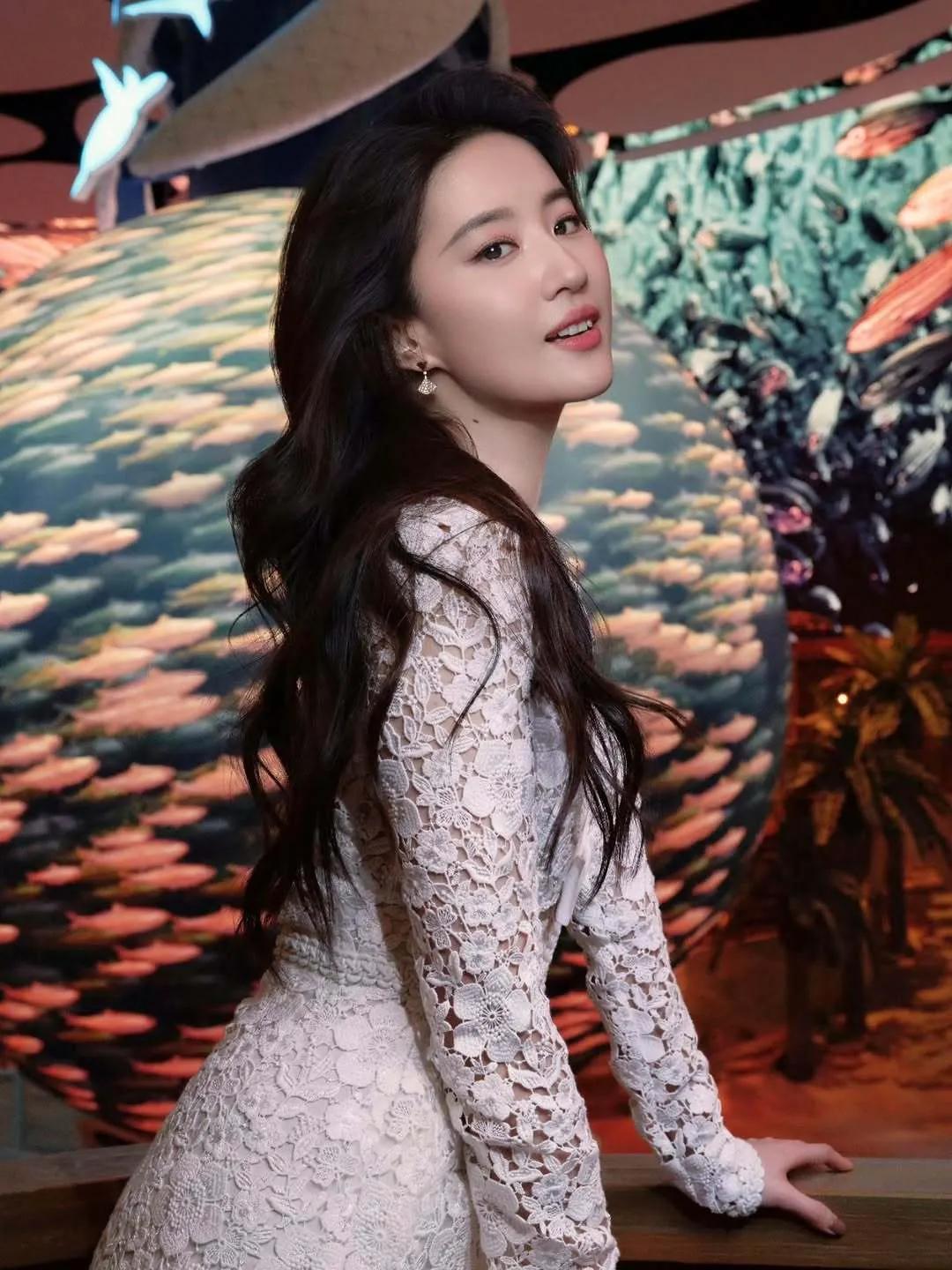 刘亦菲，造型惊艳，气质迷人