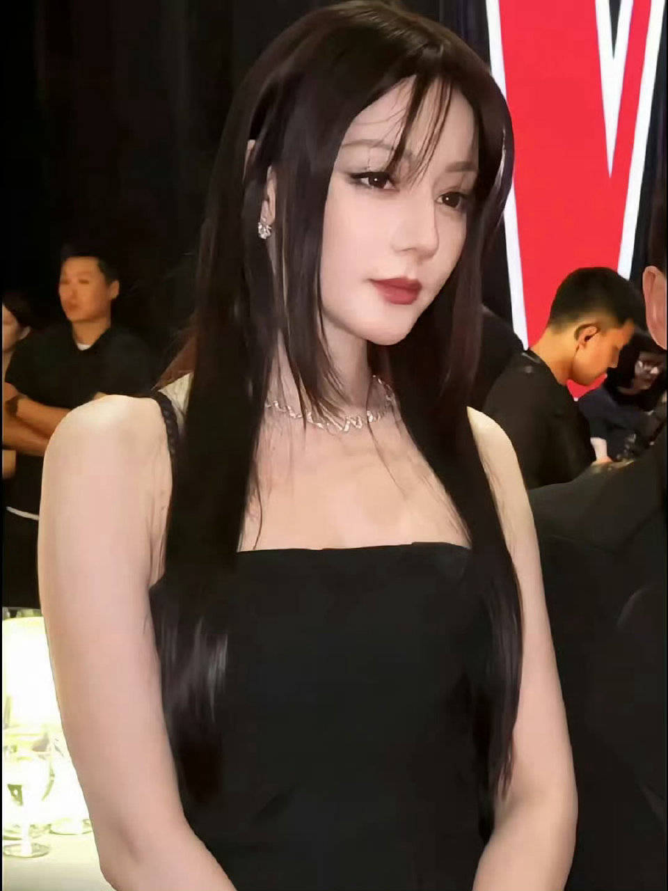 迪丽热巴在 WGALA 的 “双杀” 造型,直接把全网拿捏得死死的!