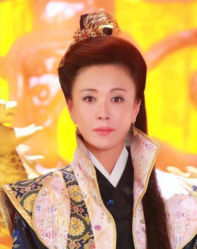 61岁傅艺伟罕现身！儿子已去世一年多，与李玲玉相聚状态超好