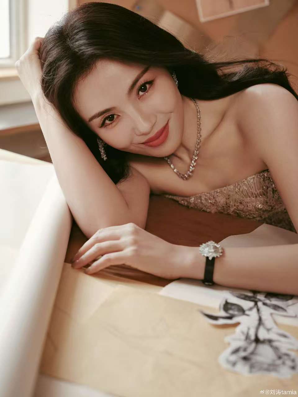 【流金时光，于简约中绽放高级质感】——刘涛