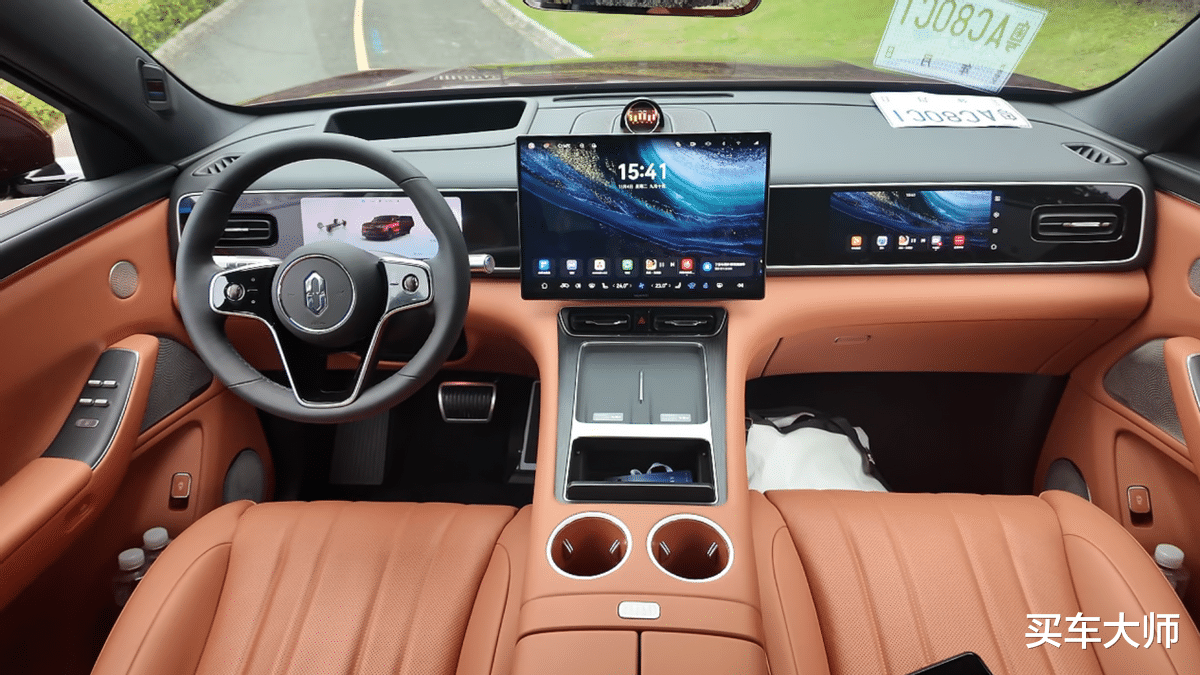 全新问界M7试驾:华为智驾秒变老司机,1625km续航无焦虑