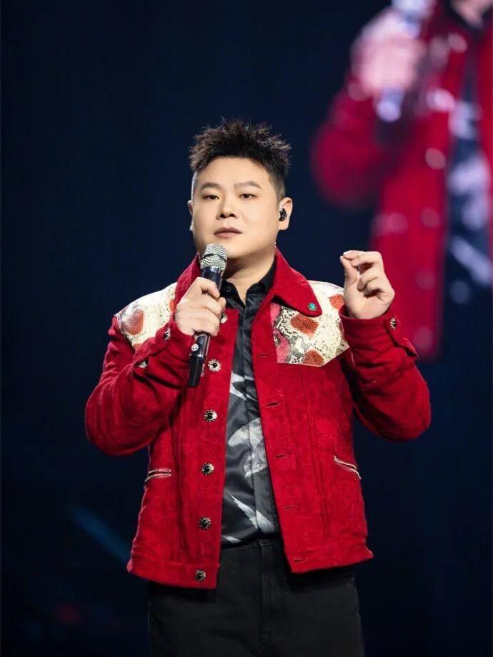 德云社岳云鹏发文,选演唱会新发型,想尝试染头,黄毛短寸被安排