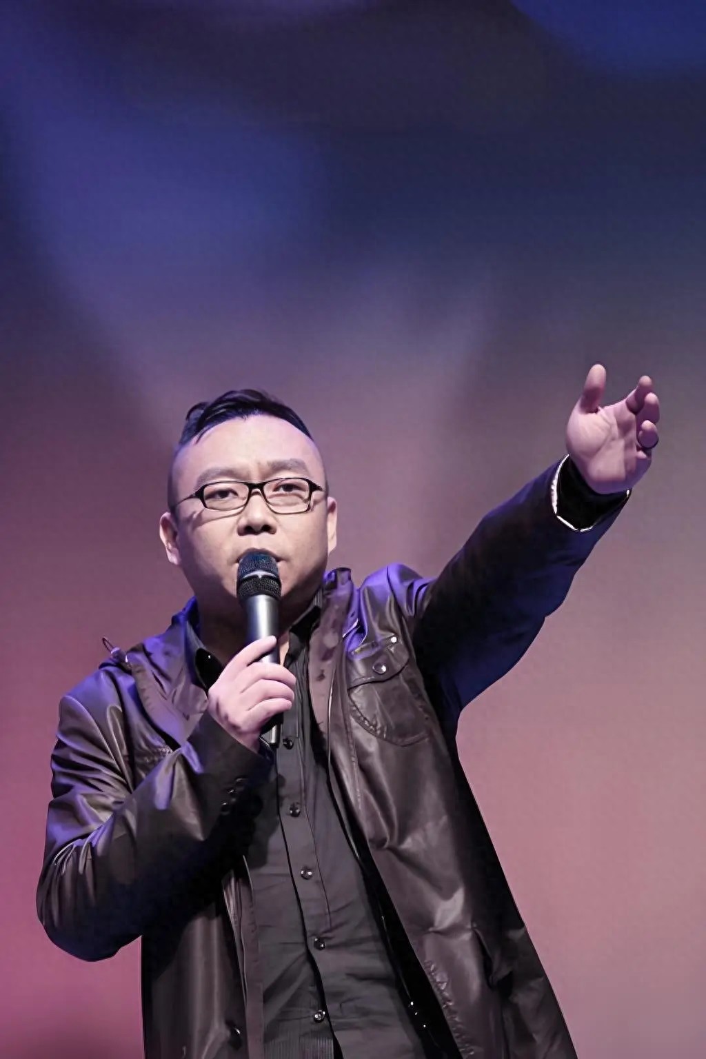 事实证明，5年前移民日本的广东主持人彭彭，已经走上另一条道路