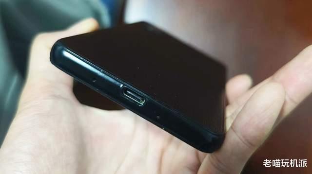 彩色墨水屏清晰又護眼，這款國產小眾智能機，閱讀效果像真實書本