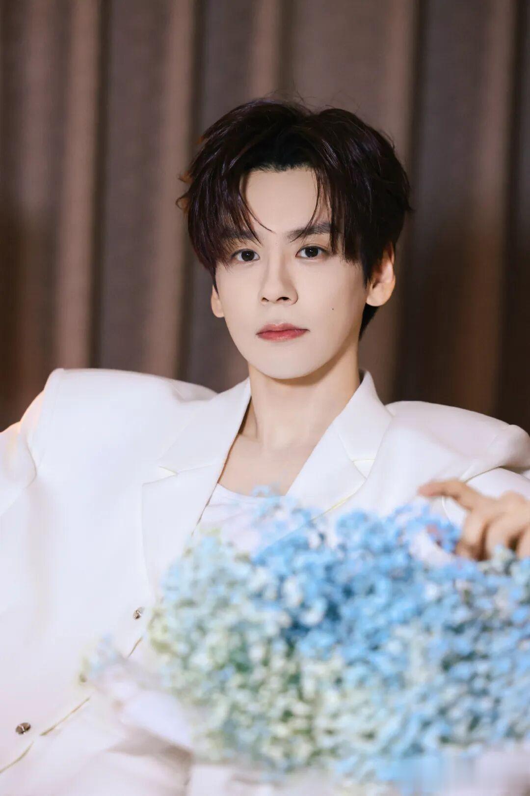 檀健次电影开机？李昀锐高奢？魏哲鸣芒果新剧？章时安资源飞升？