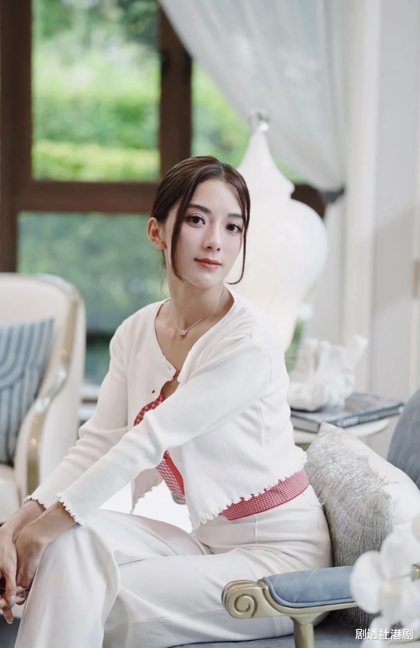 TVB上位小花被指忽然富贵！剧接剧无缝进组，自曝将创立首饰品牌