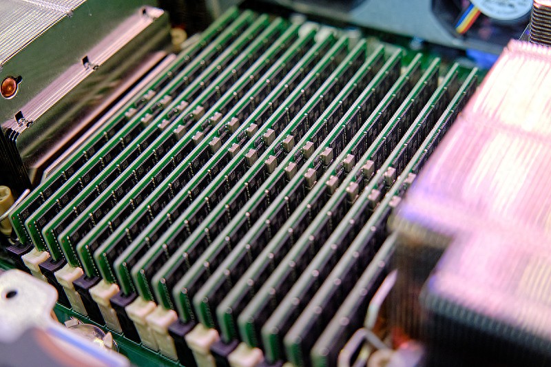 英伟达,仍将控制内存制造商