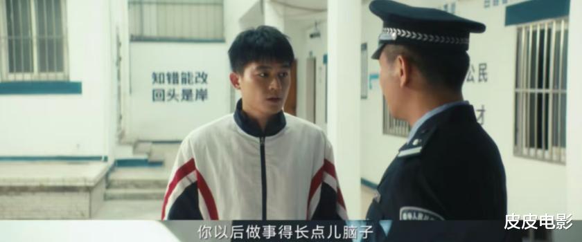 2025年评分最高的10部“年代剧”,《老舅》仅第3,第1实至名归