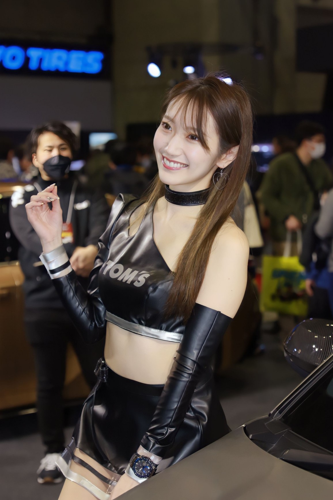 東海林里咲:日本模特&格斗赛举牌女郎&赛车皇后,美图超级棒