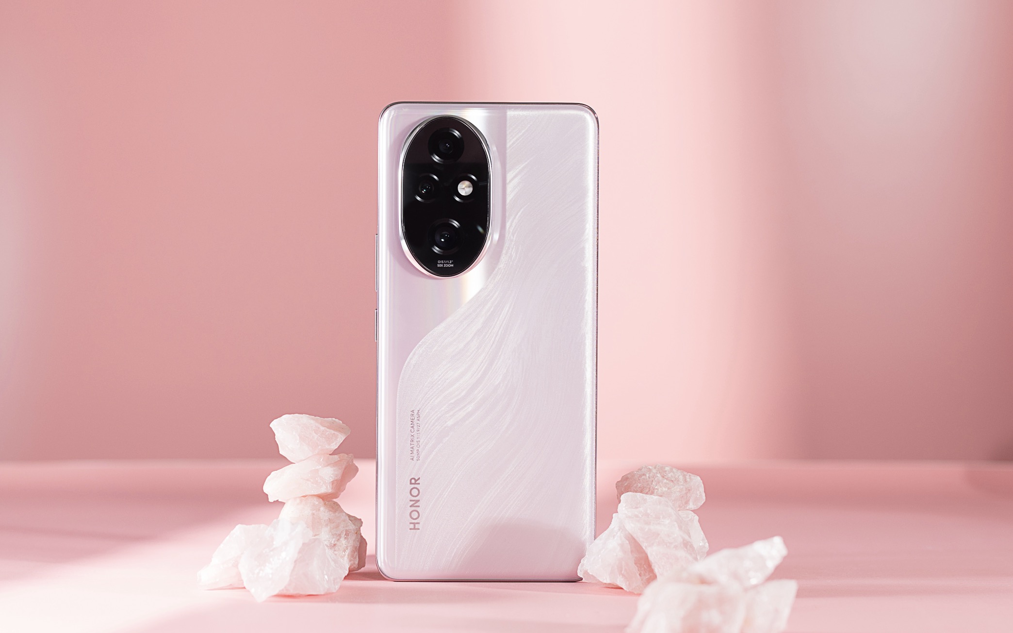 为什么内行人更推荐荣耀200 Pro,而不是荣耀300?因为优势明显!