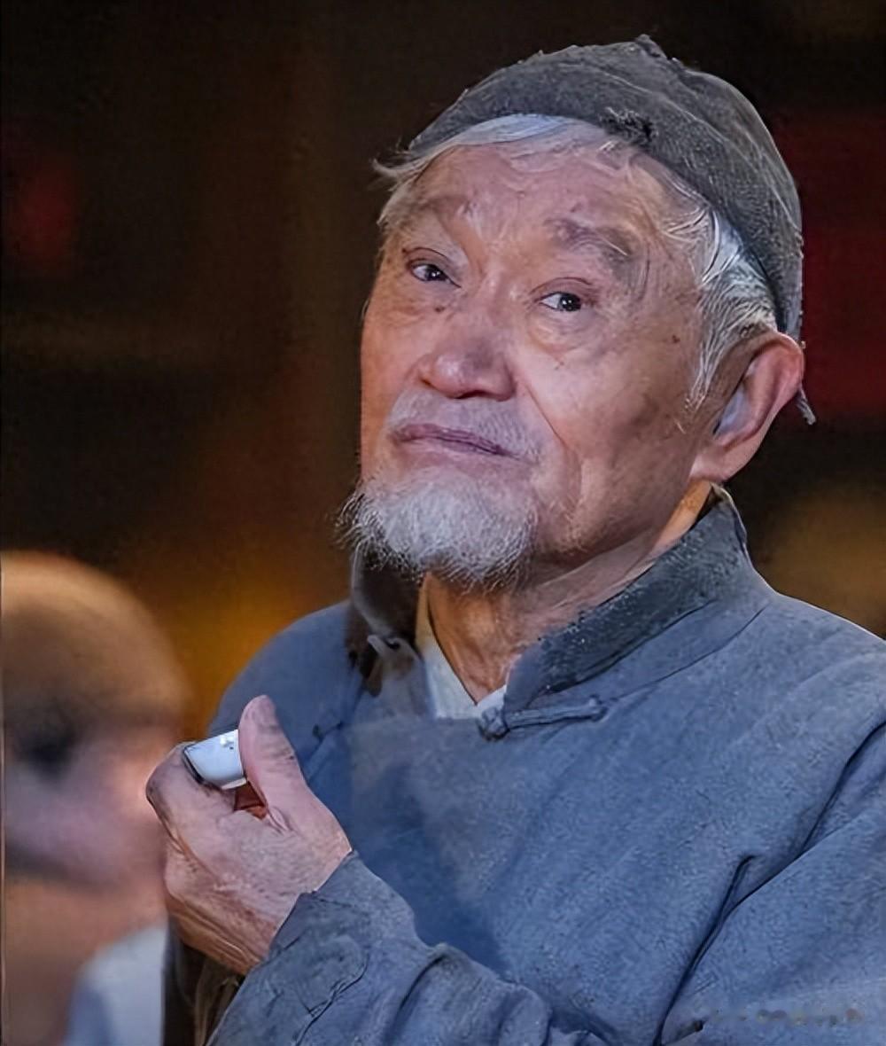 牛犇也没想到,曾在日本结婚生女的儿子,如今也成了一名老戏骨