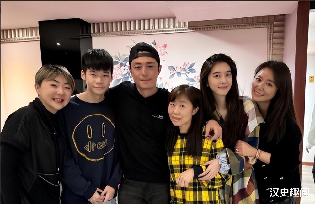 李凯馨辱华“在中国捞钱比捡都容易”,知三当三坦言爱情不分先后