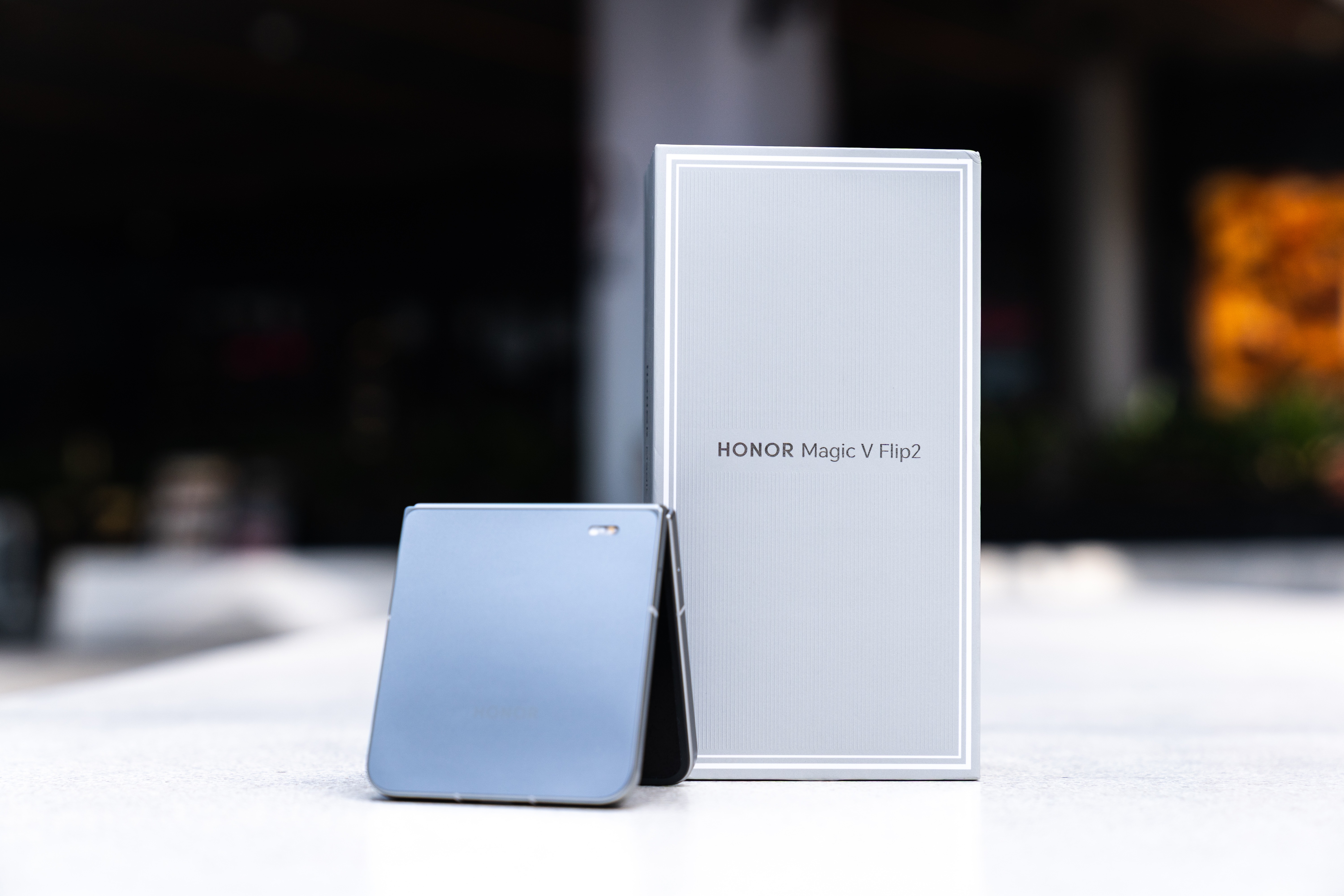 荣耀Magic V Flip2体验:外屏、自拍、续航是亮点,短板没了?