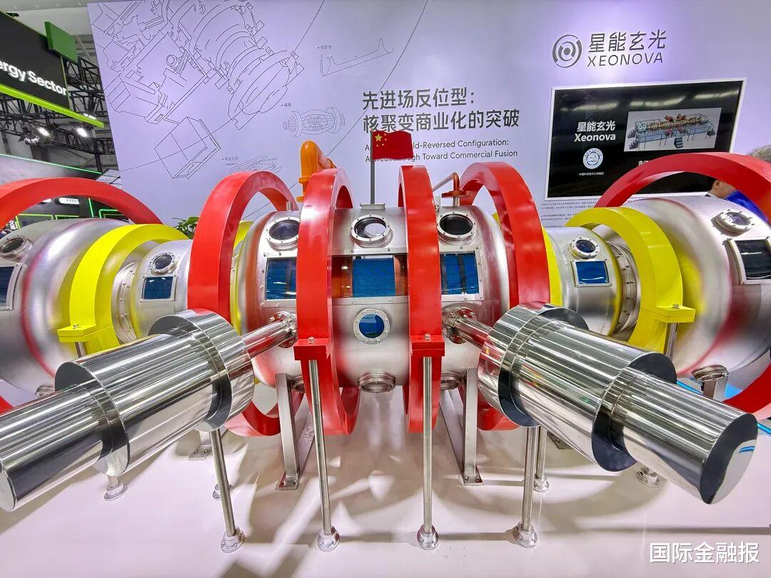 迈向“人机共生”!2025外滩大会探营