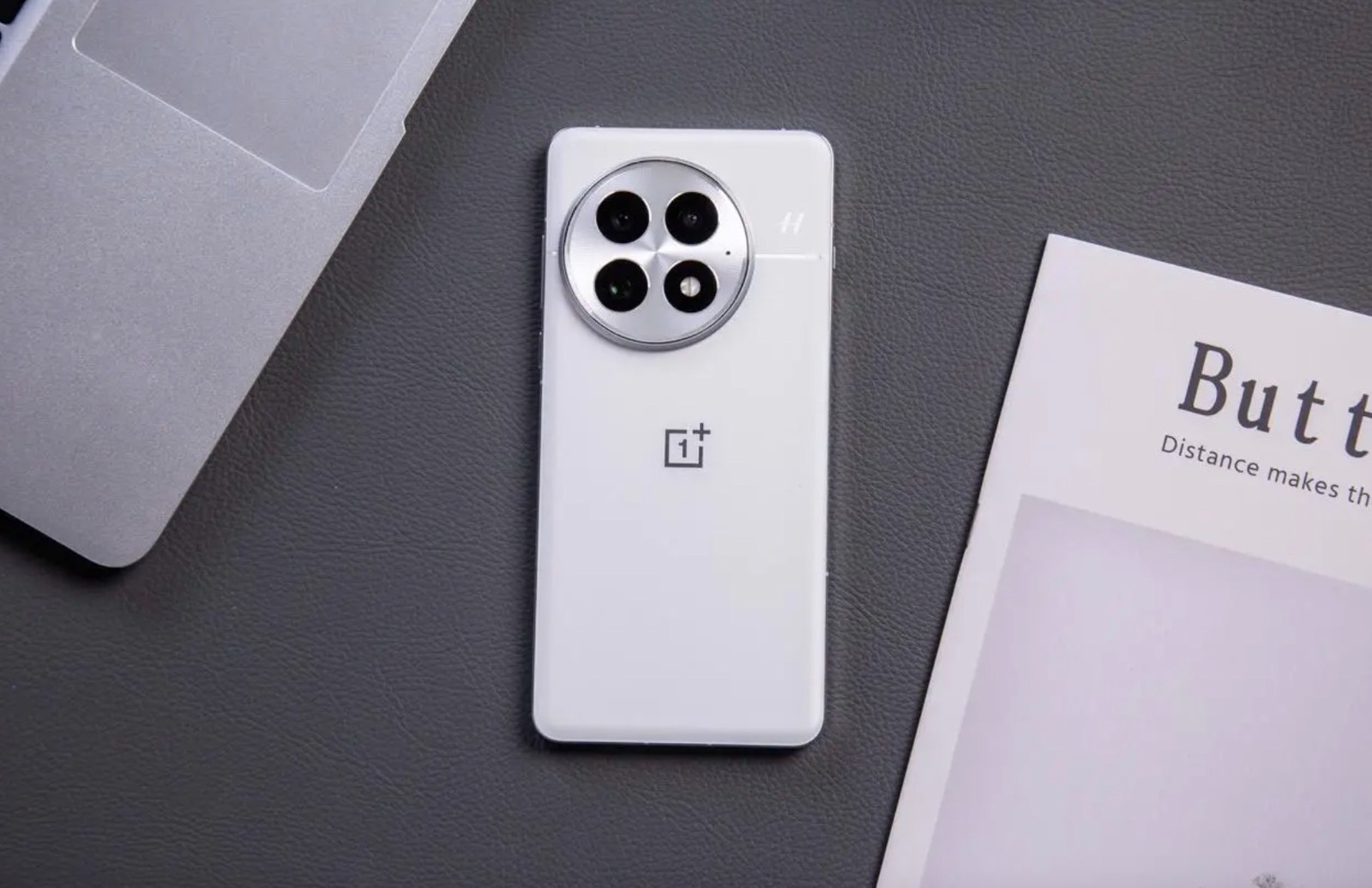 从4499元跌至2999元,骁龙8至尊版+2K屏幕+120变焦,入手再战五年