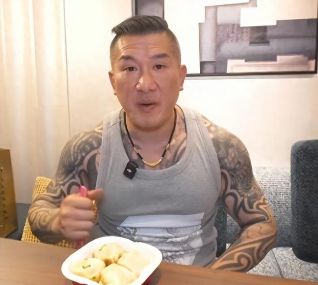 台湾网红抵达内地4天，对大陆印象一目了然，5方面刷新他固有认知