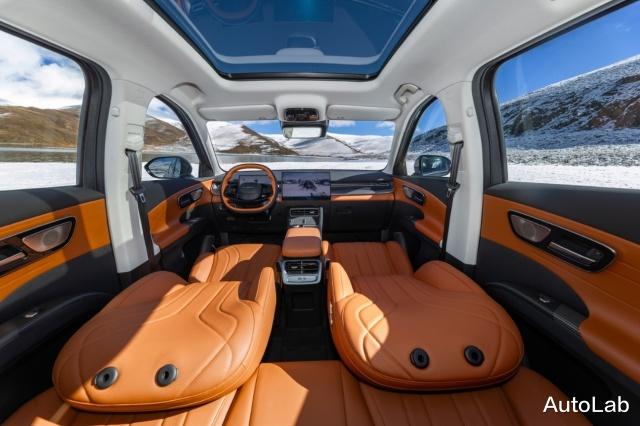 奇瑞第五代瑞虎8:让油车用户也能“站着”享受智能平权