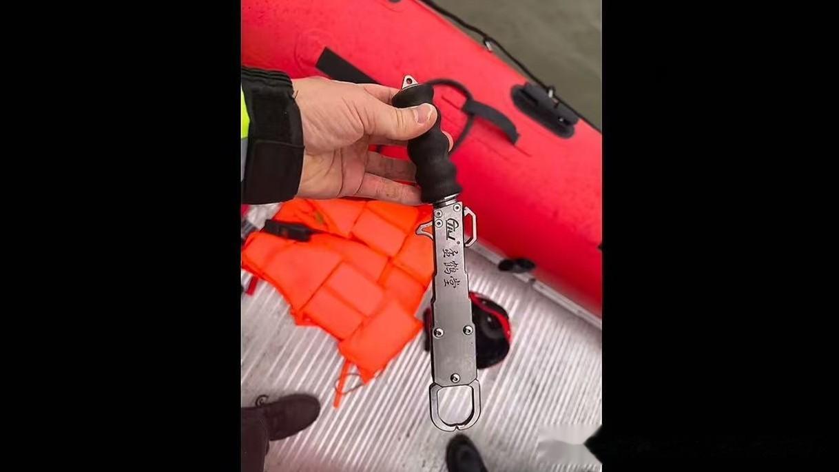 德云社孟鹤堂现身新疆，被同行嘉宾爆料，网友笑疯，今年第二次了