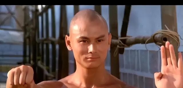 年轻时风光,晚年瘫痪的3位明星,都是熟悉的演员,个个令人惋惜