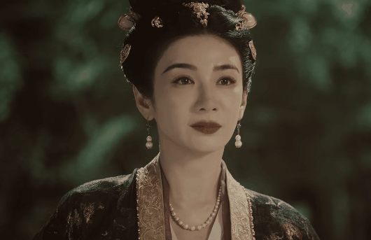 才播1天，收视破3000万，网友：今年唯一让我通宵狂追的复仇爽剧