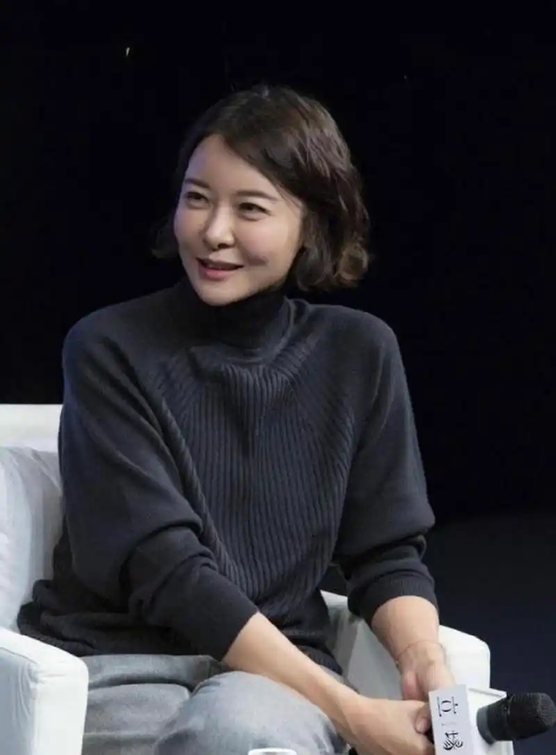 柯蓝也没想到，分手4年后，会以这种方式，和黄志忠“再续前缘”