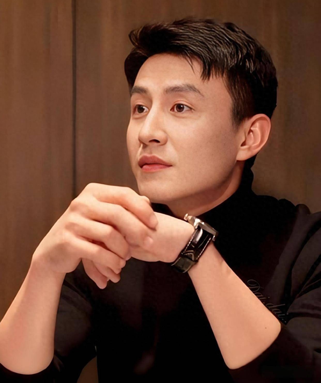 短剧霸总“滤镜诈骗”?何聪睿油腻,刘萧旭又老又丑,曾辉皮肤差