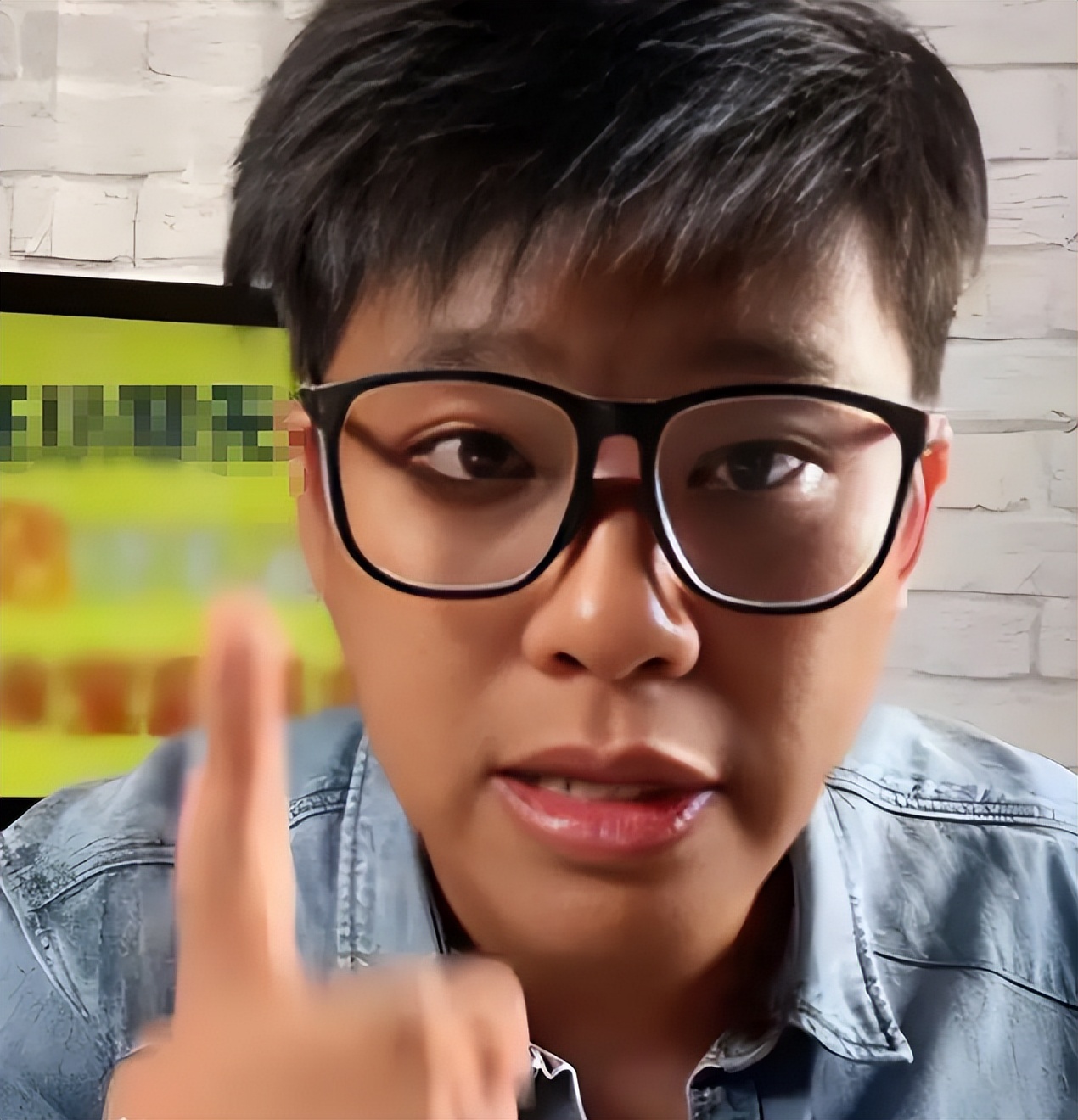 里子面子都丢了，刘大锤曝陈晓深夜现身养生馆，担心的事还是发生