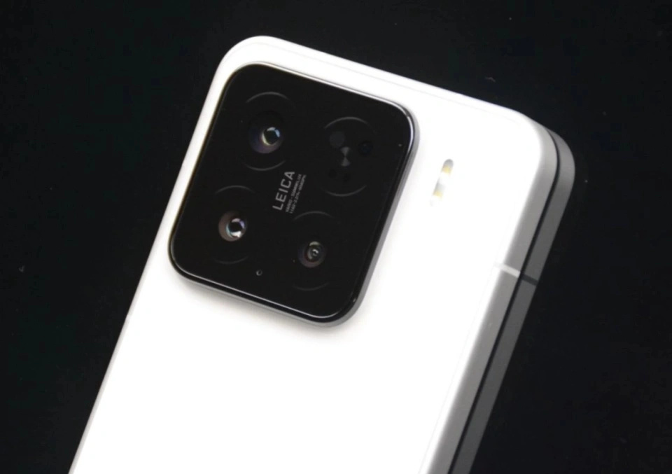 小米终于妥协,16GB+1TB跌价1100元,顶配旗舰售价一降再降