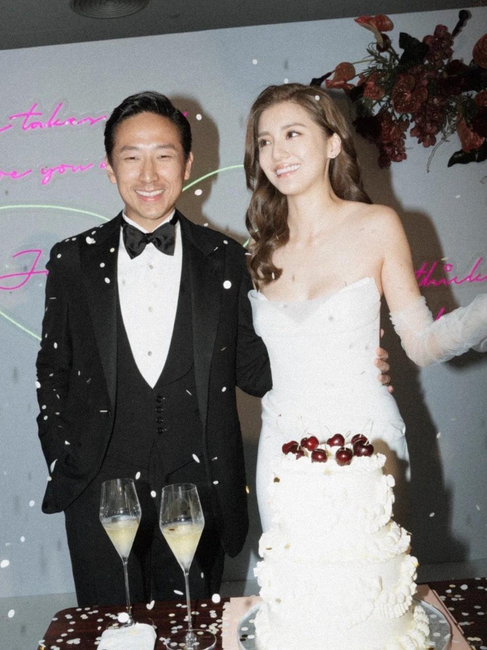 吴千语夫妻现身上海，面相富态大长腿吸睛，施伯雄秃头被嘲老嫂子