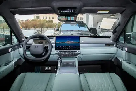 硬派越野新标杆！全栈华为加持，续航1365km，这款SUV真香