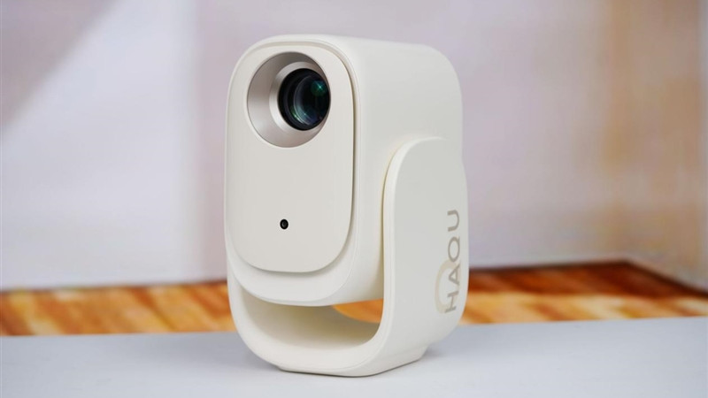 千元投影新卷王！哈趣Q1 Max评测：这是一台Z世代租房党的居家新玩物