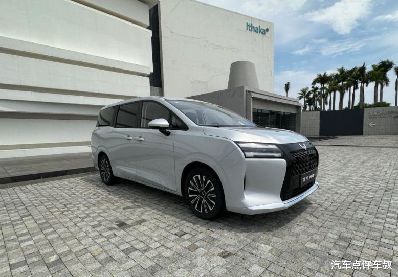 宜家宜商，不容错过的刚需7座车，五菱星光730解析