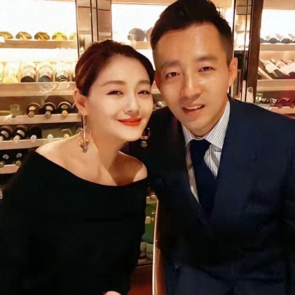 把大S遗产转给两个娃，完成大S雕像落成仪式，具俊晔回韩国倒计时