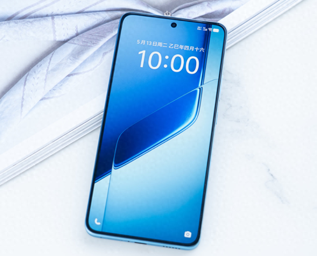 新机盘点:2k直屏中端手机;7000mAh旗舰新机