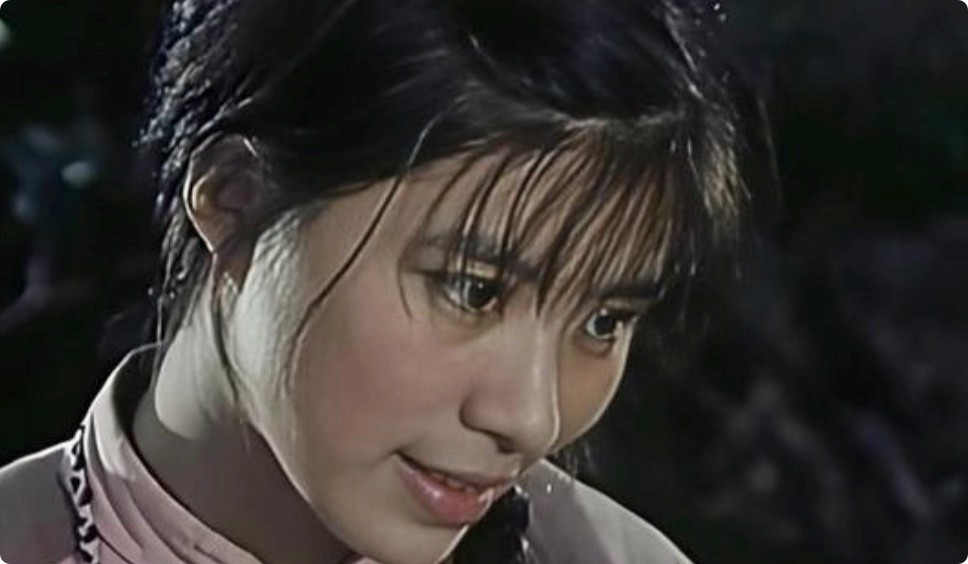 《生万物》大脚娘:戏里土掉渣,年轻靓到炸,还是倪萍好闺蜜