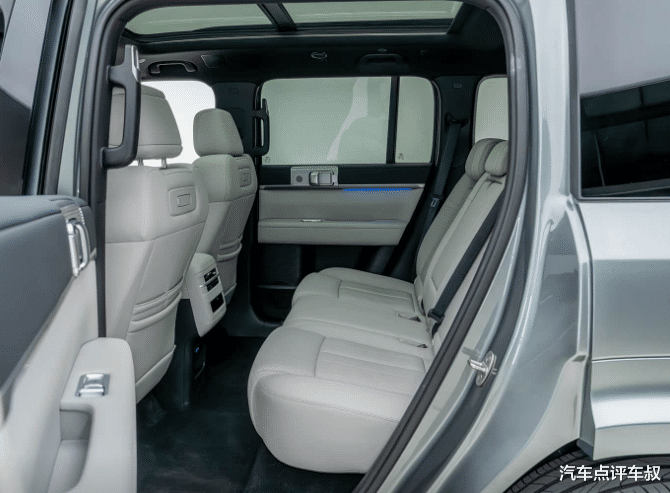 方程豹钛7对比捷途旅行者C-DM，谁更适合轻越野？