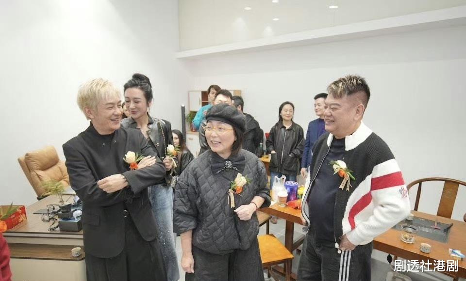 恭喜！香港知名女星内地开直播公司，投资过千万，将视帝签入旗下