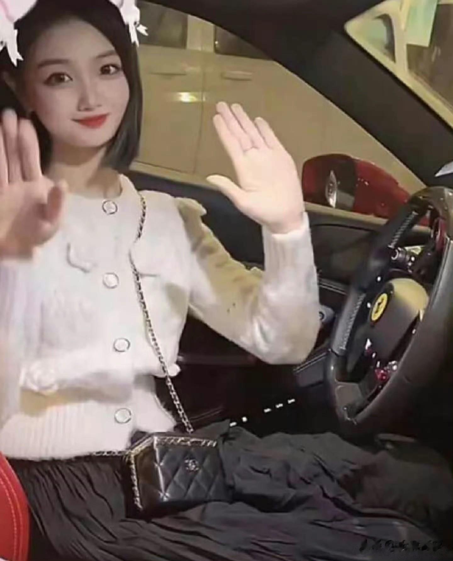 买超邵晴官宣怀孕引热议,张嘉倪过往付出遭网友心疼