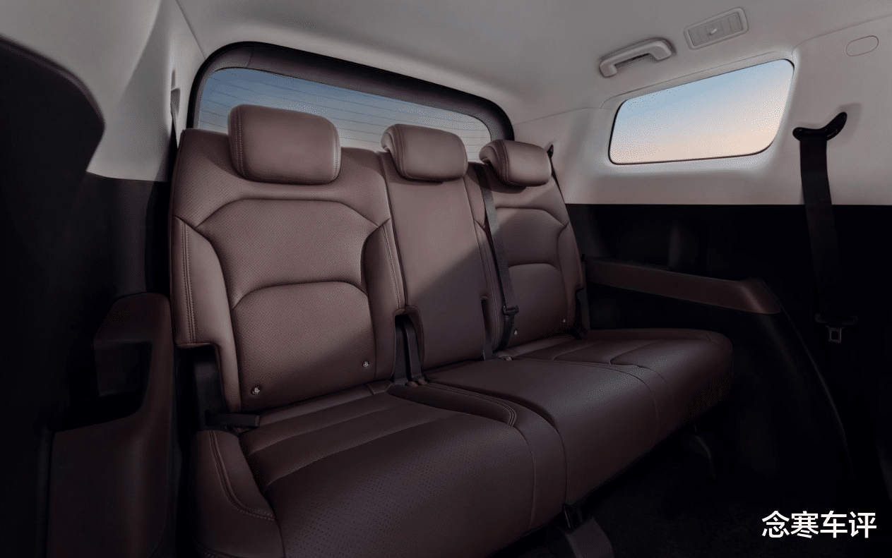 五菱星光730预售7.68万，一车三动力，续航1100公里，能对外放电