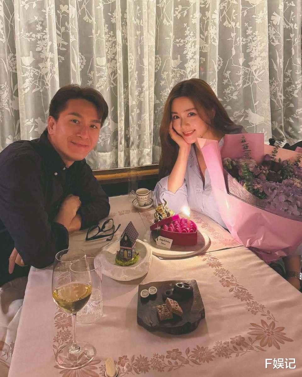 马国明制造浪漫为汤洛雯庆生 秀恩爱合影发现汤洛雯婚后更漂亮