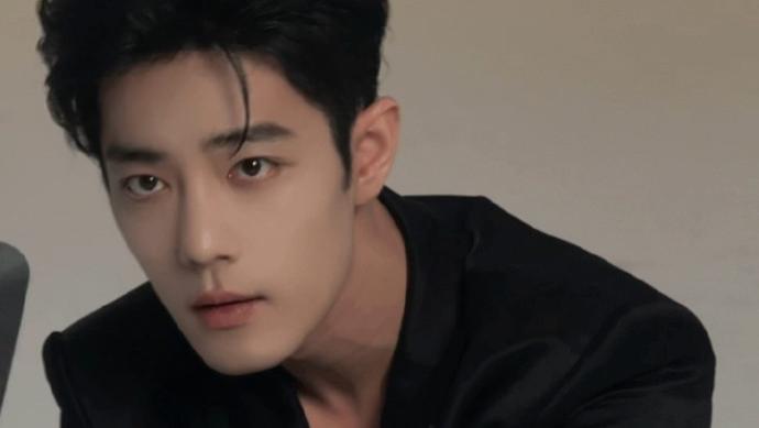 玄妙！恰逢其时肖战将宣新代言，惴惴，今日好难忘旧日难