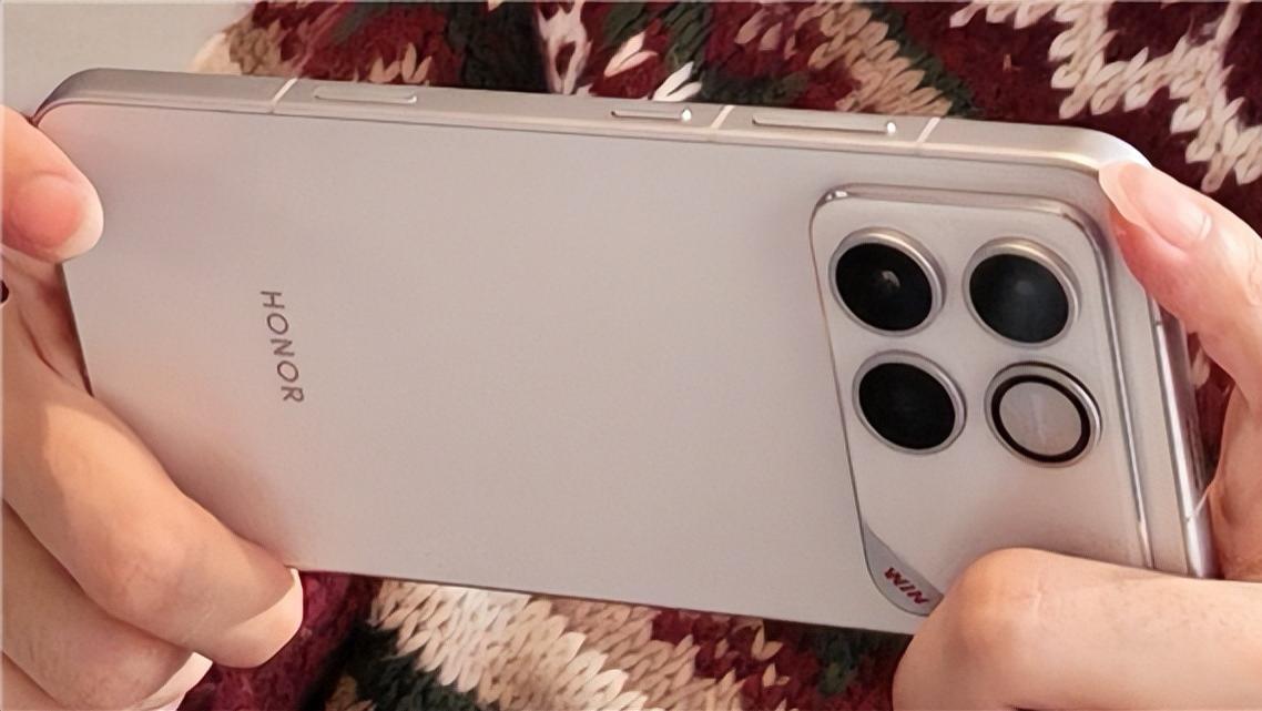 神似紅米K90！榮耀WIN系列真機上手照出爐，散熱還有驚喜