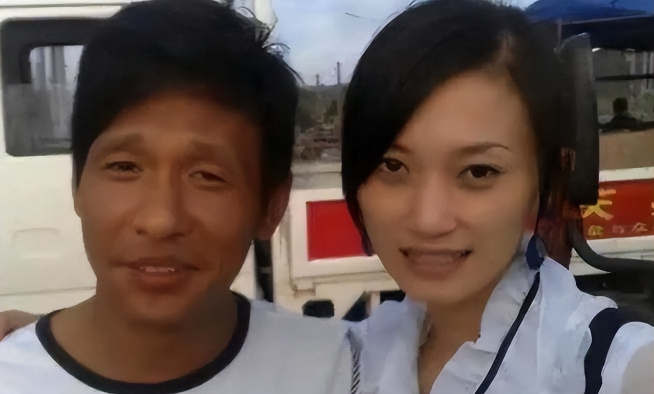 上梁不正下梁歪!成名后抛妻娶粉的宋小宝,如今下场真是大快人心