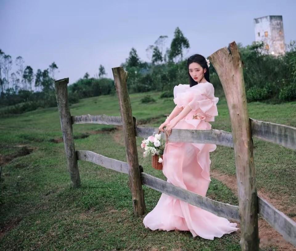 邓恩熙：法式田园风少女