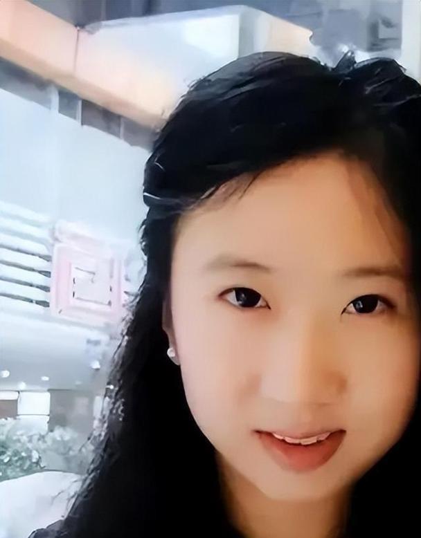 空气香甜女杨舒平,已被美国驱逐出境,如今回国下场大快人心