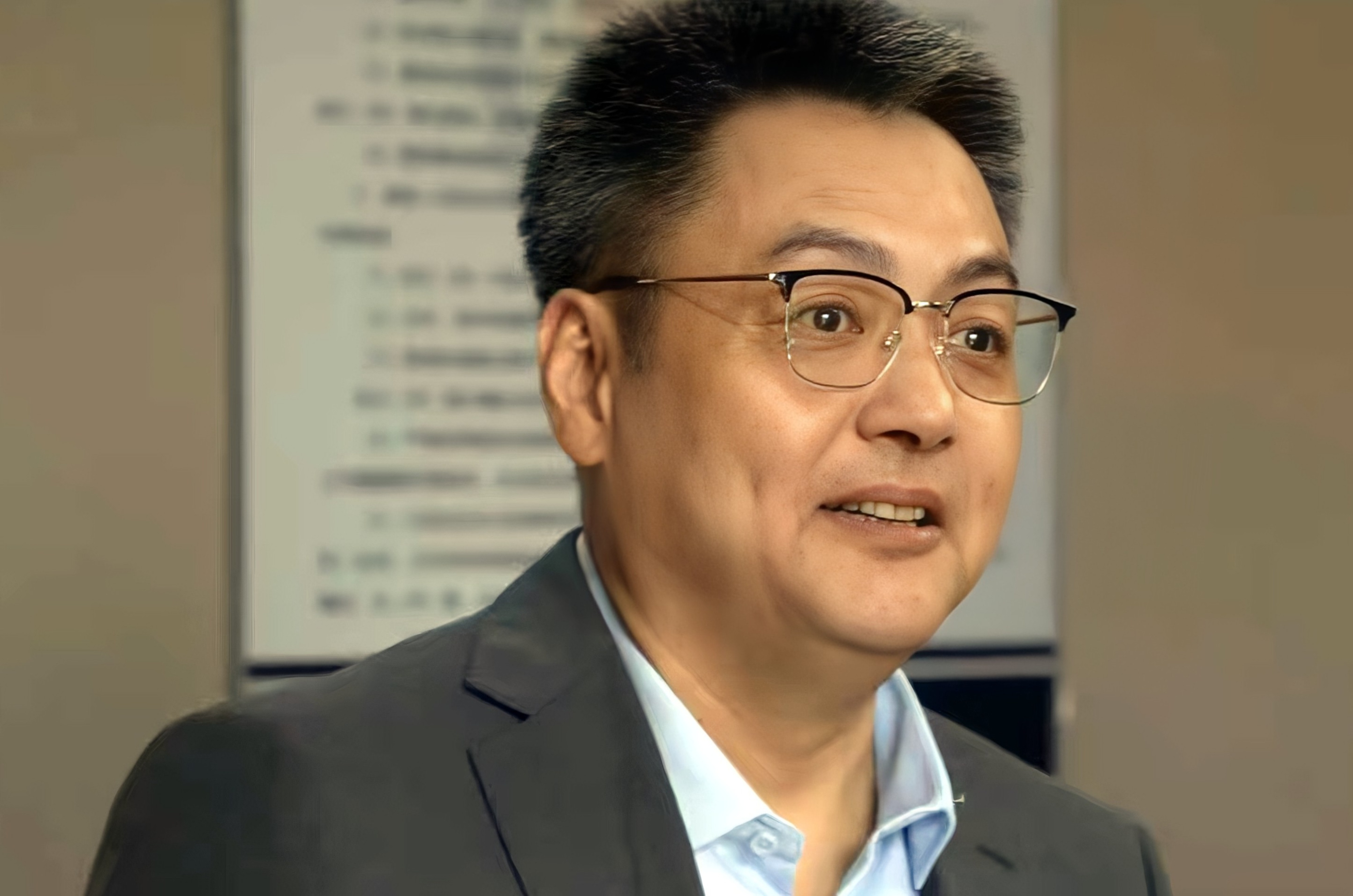 《绝密较量》：三大疑点，第一个内鬼浮出水面，连杨光都被他骗了