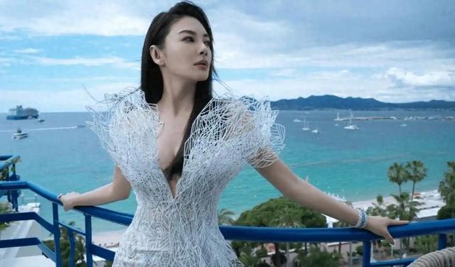 上节目爆猛料真性情,捐款100万显艺德,她的大女人气场太强!